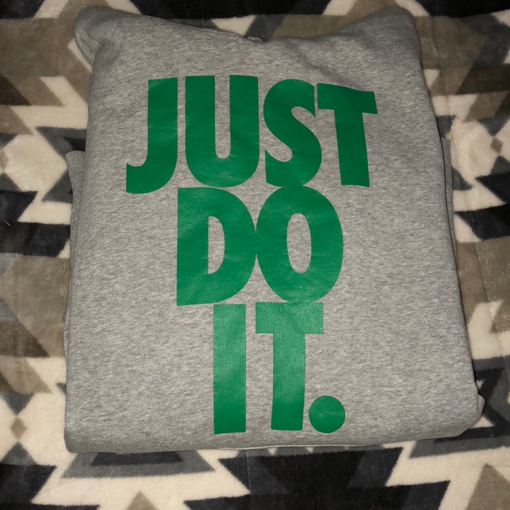 Nike hoodie men’s size XL